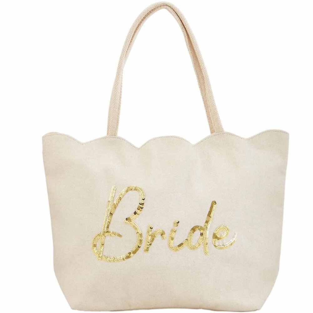 NWT Von Maur Bride Scallop Tote
